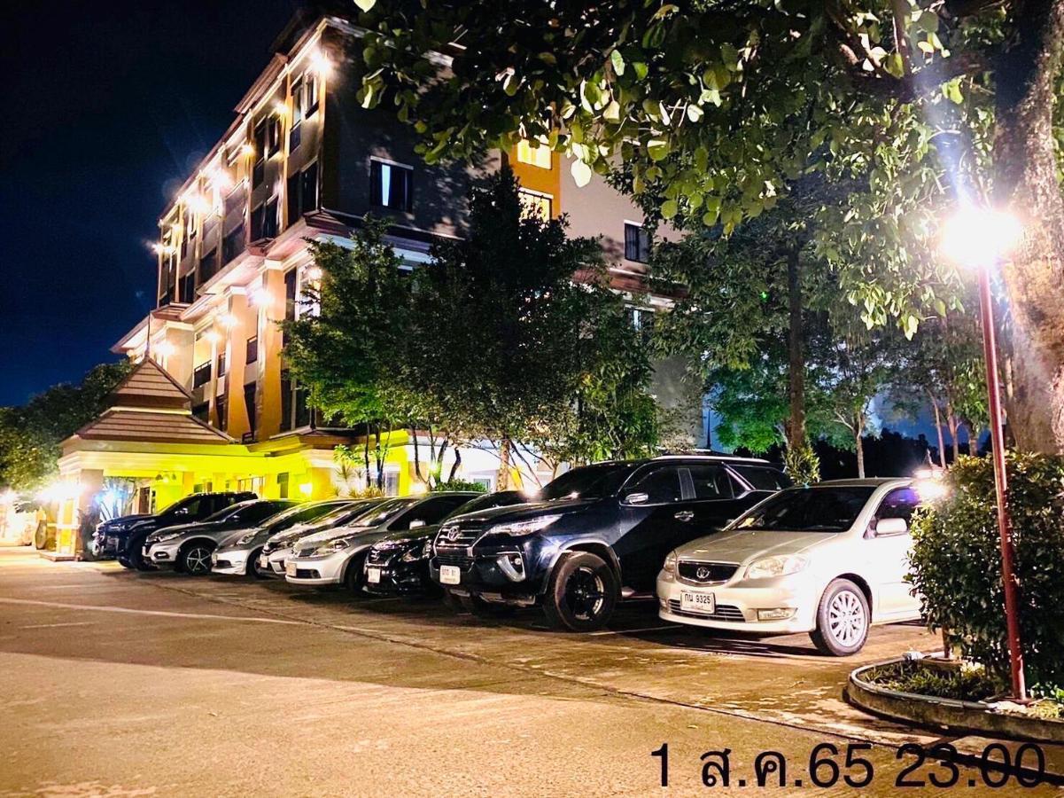 The Green Residence 304 Si Maha Phot المظهر الخارجي الصورة